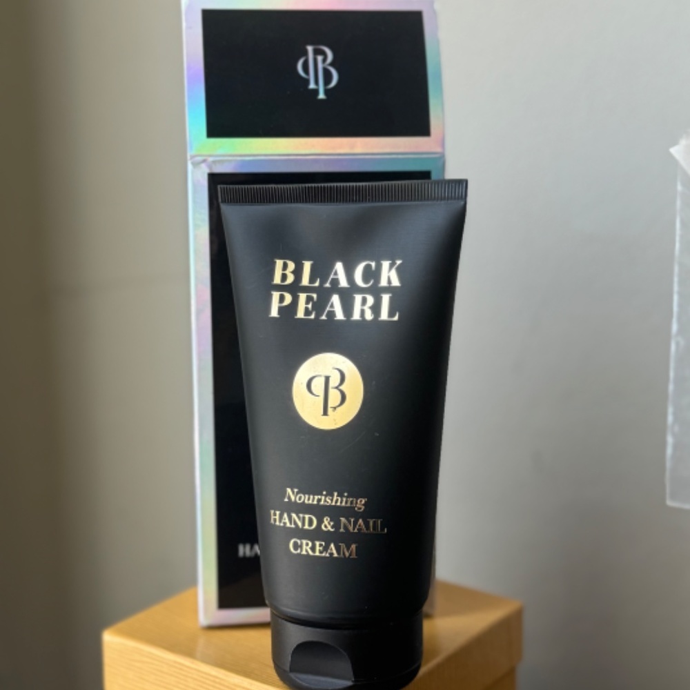 Black Pearl new with box